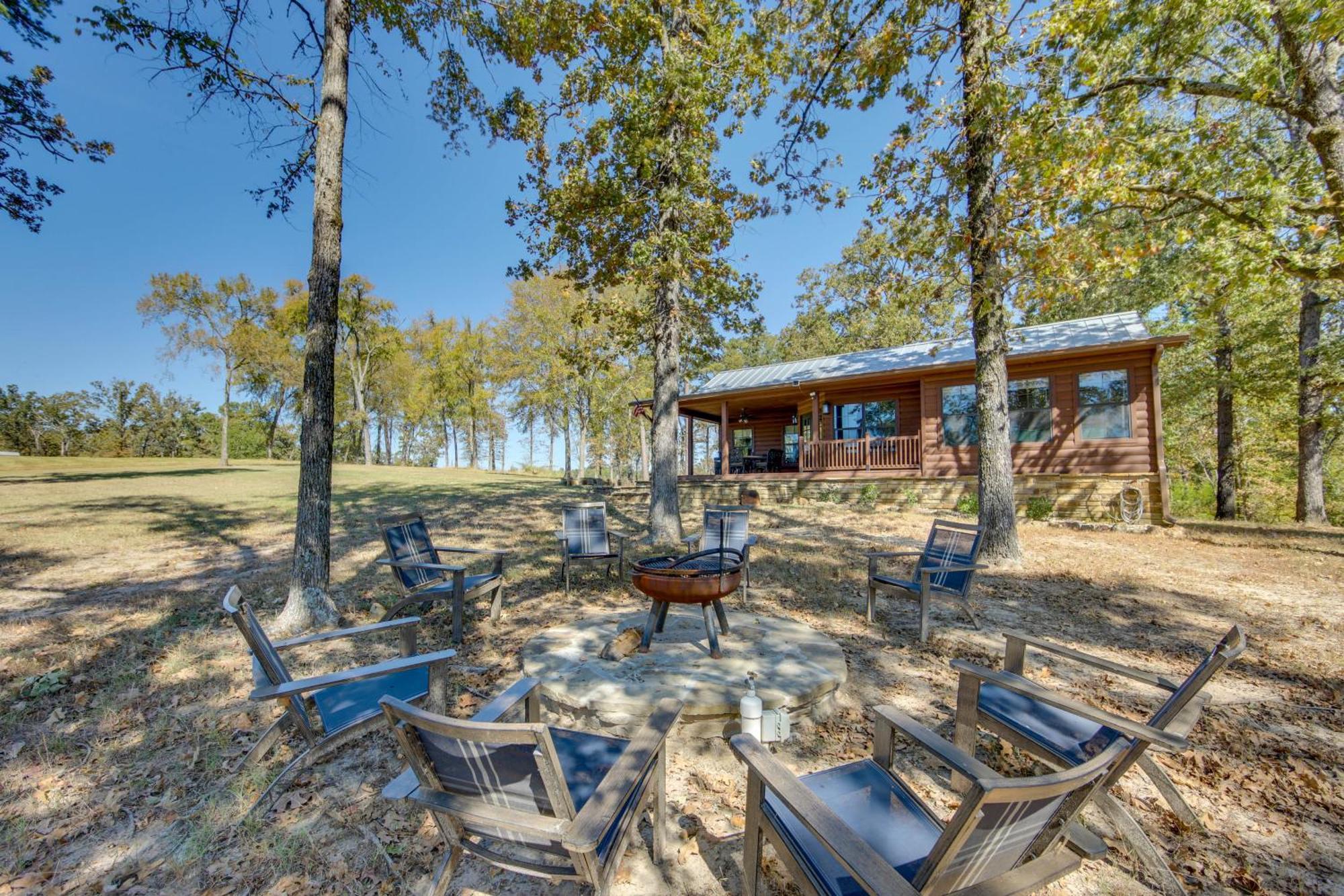 The Bird Cabin Peaceful Refuge In East Texas Ben Wheeler Exterior photo